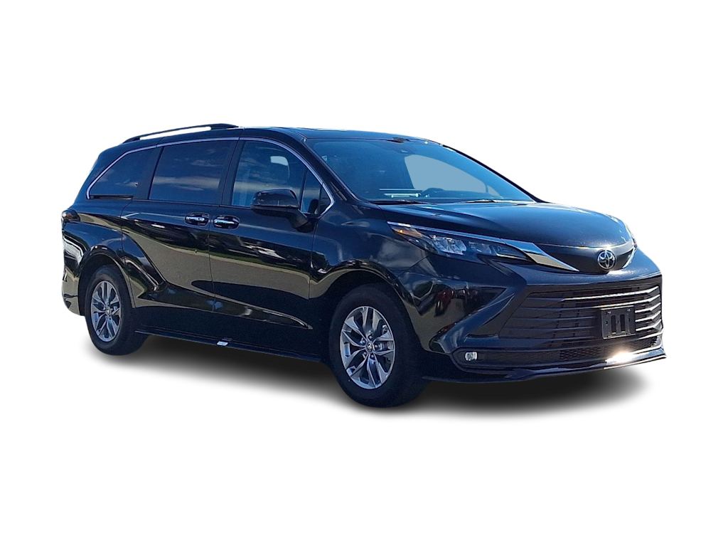 Thumbnail: 2026 Toyota Sienna - 16