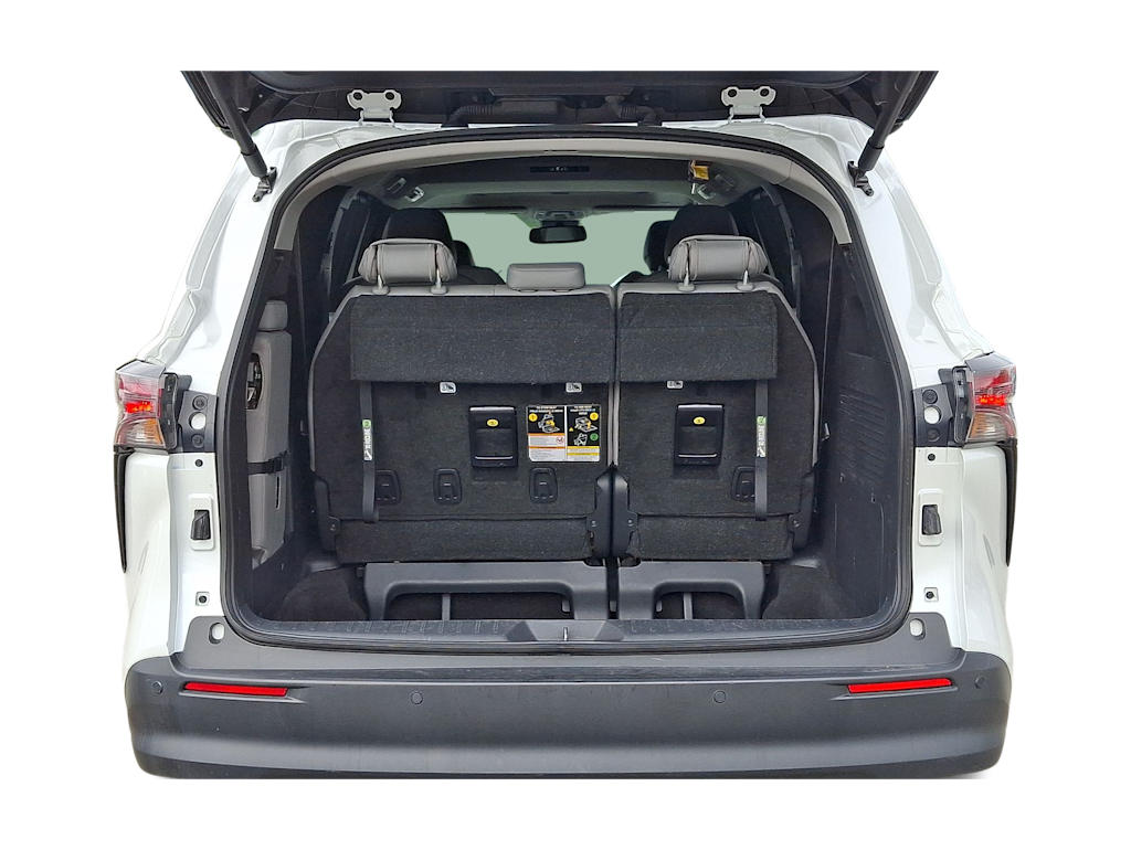 Thumbnail: 2025 Toyota Sienna - 15