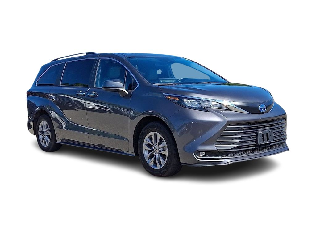 Thumbnail: 2025 Toyota Sienna - 17