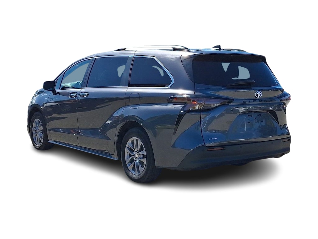 Thumbnail: 2025 Toyota Sienna - 4