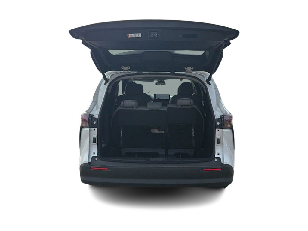 Thumbnail: 2026 Toyota Sienna - 13
