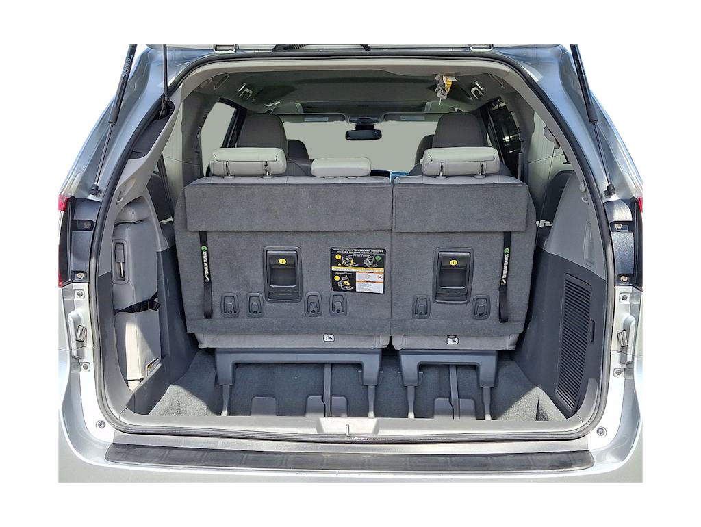 Thumbnail: 2020 Toyota Sienna - 15