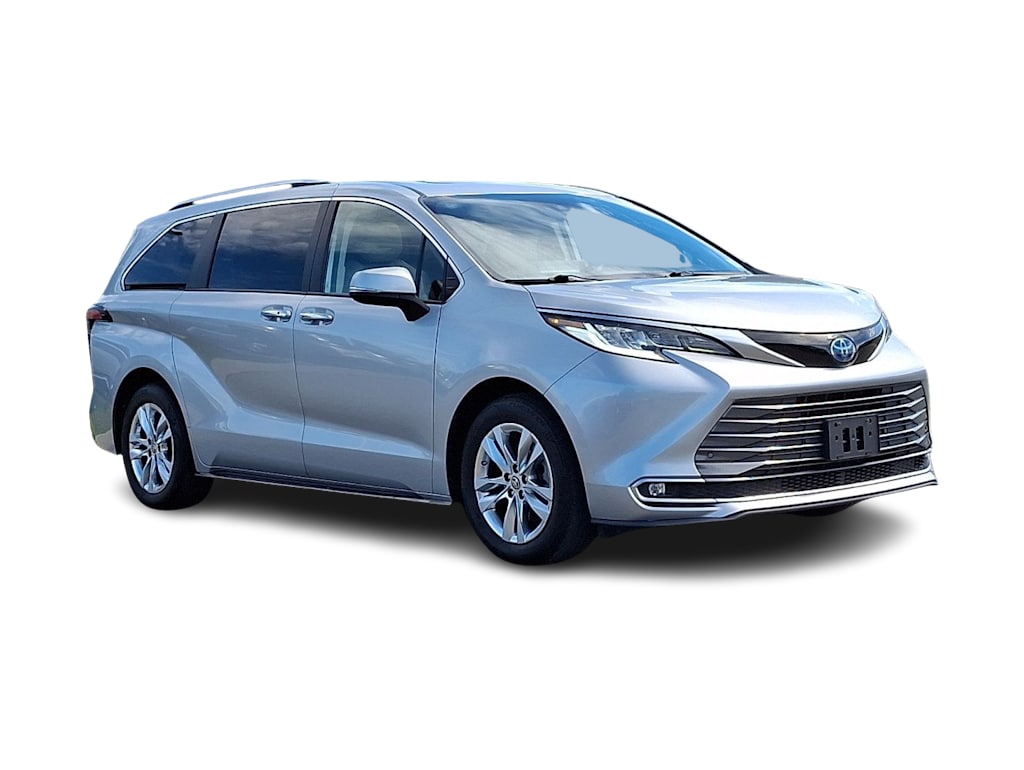 Thumbnail: 2022 Toyota Sienna - 18
