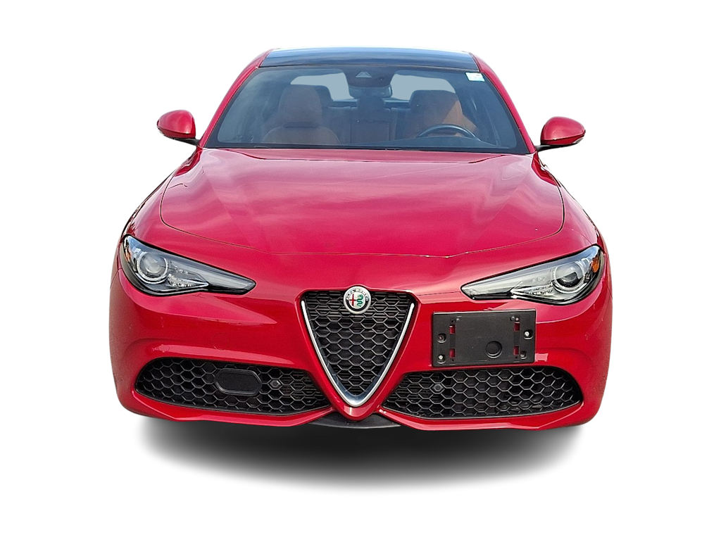 Thumbnail: 2022 Alfa Romeo Giulia - 6