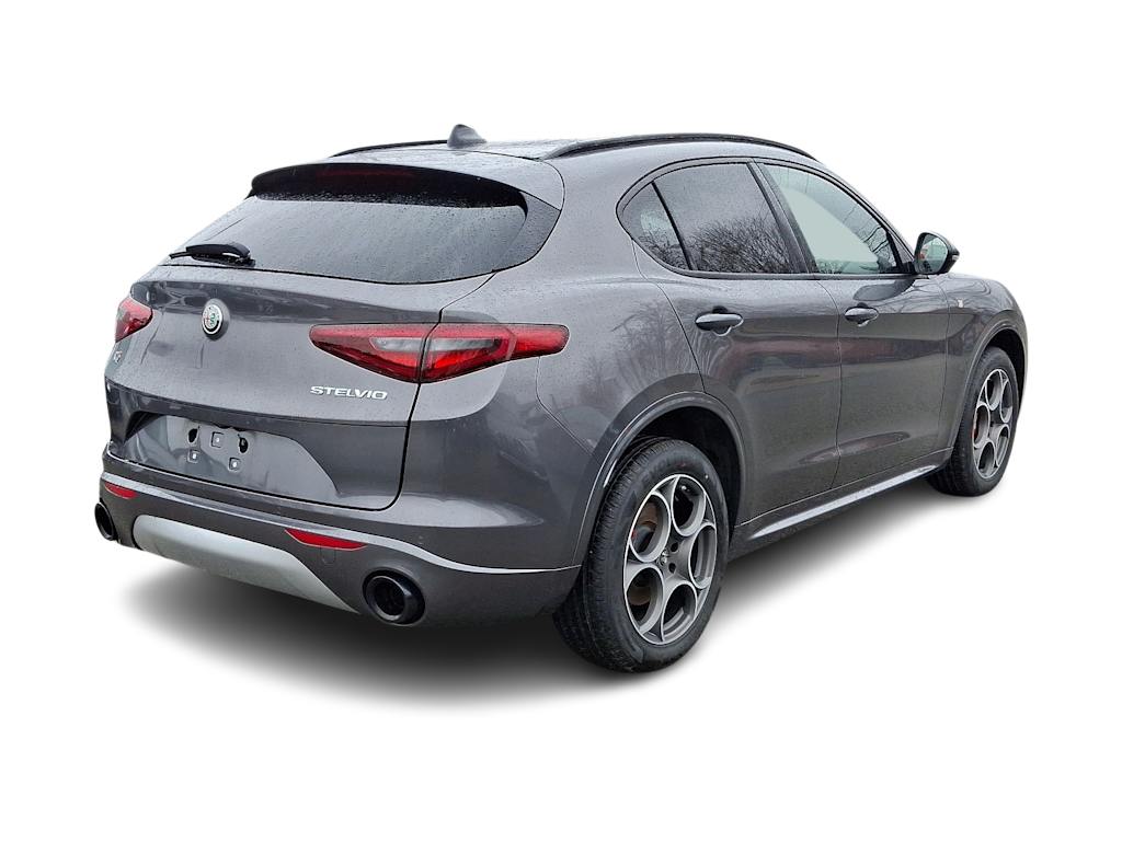 2022 Alfa Romeo Stelvio Ti 17