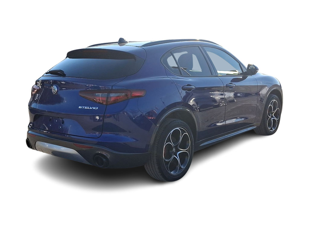 2022 Alfa Romeo Stelvio Ti 13