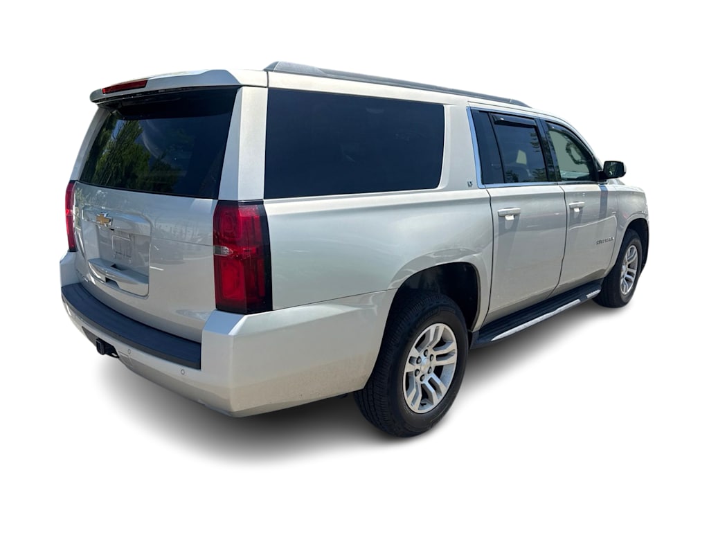 Thumbnail: 2017 Chevrolet Suburban - 17