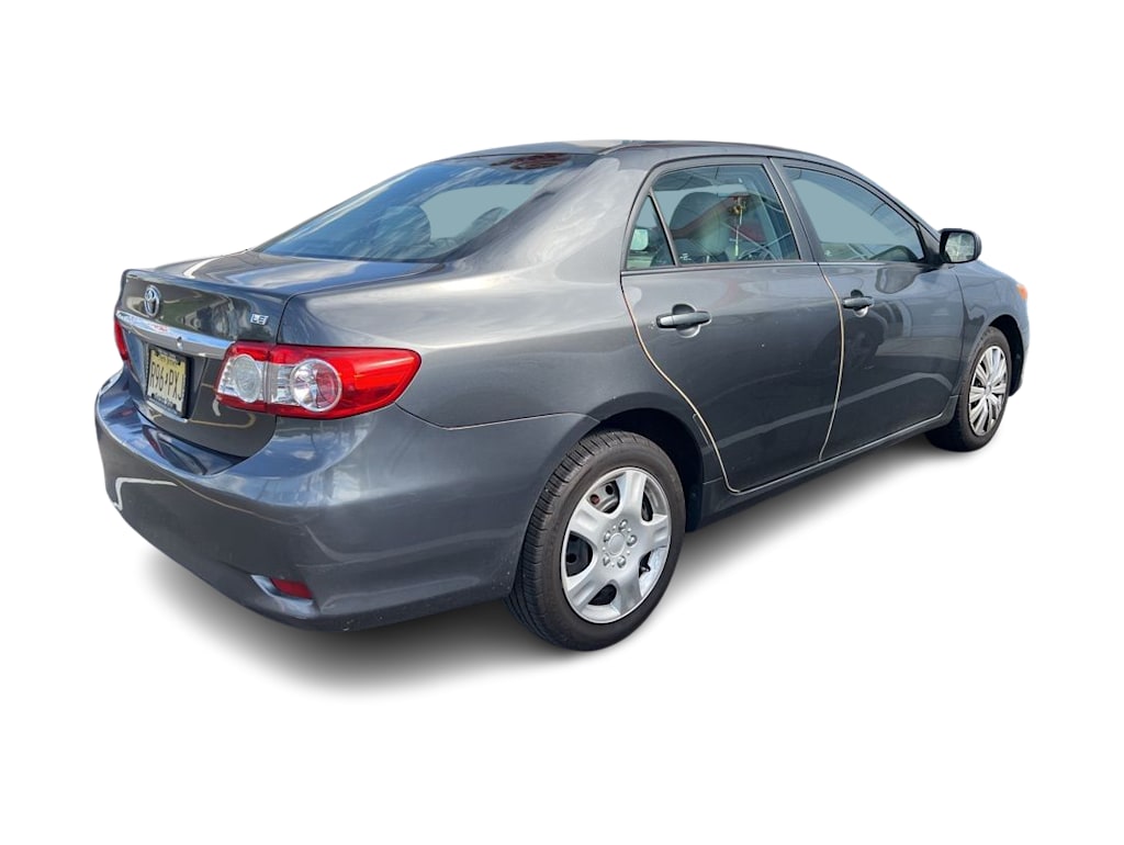 Thumbnail: 2013 Toyota Corolla - 11