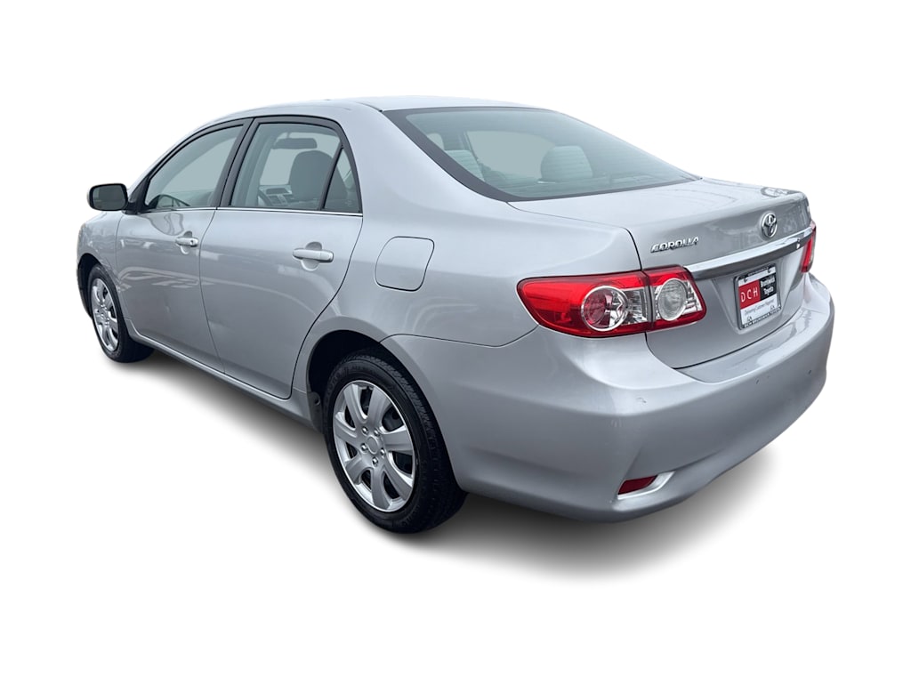 Thumbnail: 2013 Toyota Corolla - 3
