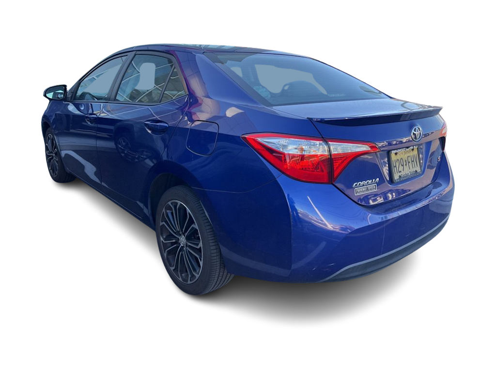 Thumbnail: 2015 Toyota Corolla - 3
