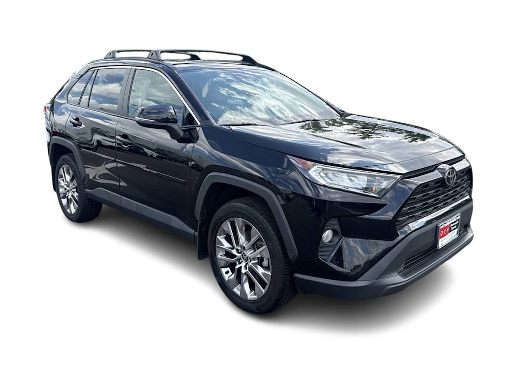 Thumbnail: 2021 Toyota RAV4 - 17