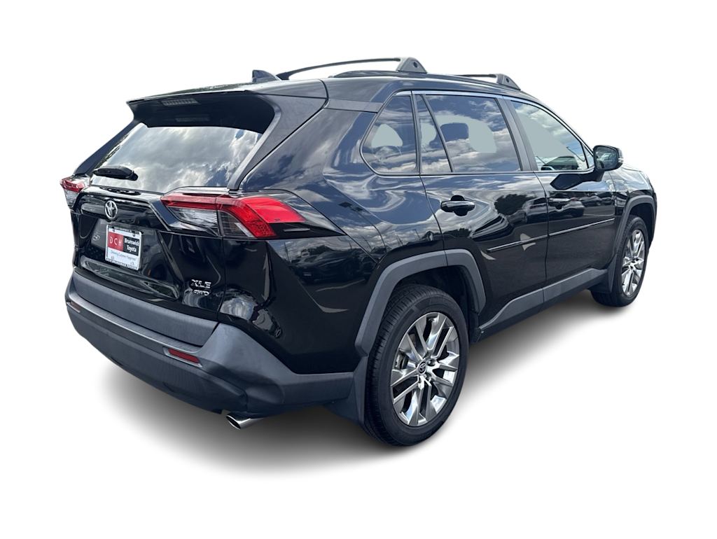 Thumbnail: 2021 Toyota RAV4 - 18