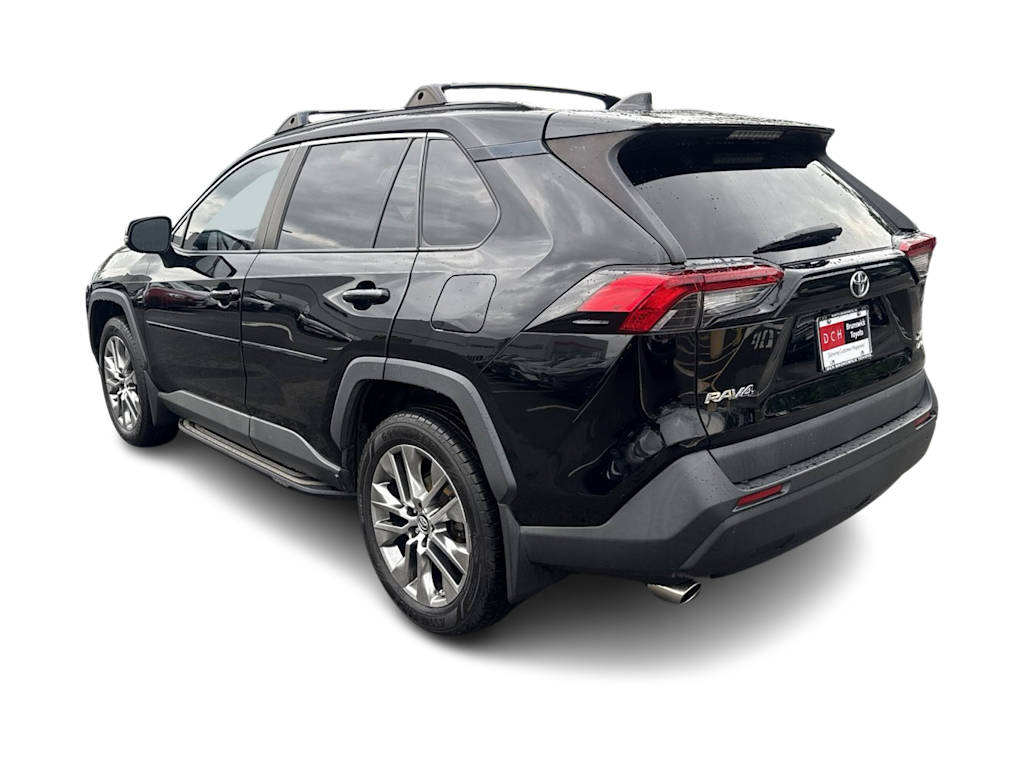 Thumbnail: 2019 Toyota RAV4 - 3