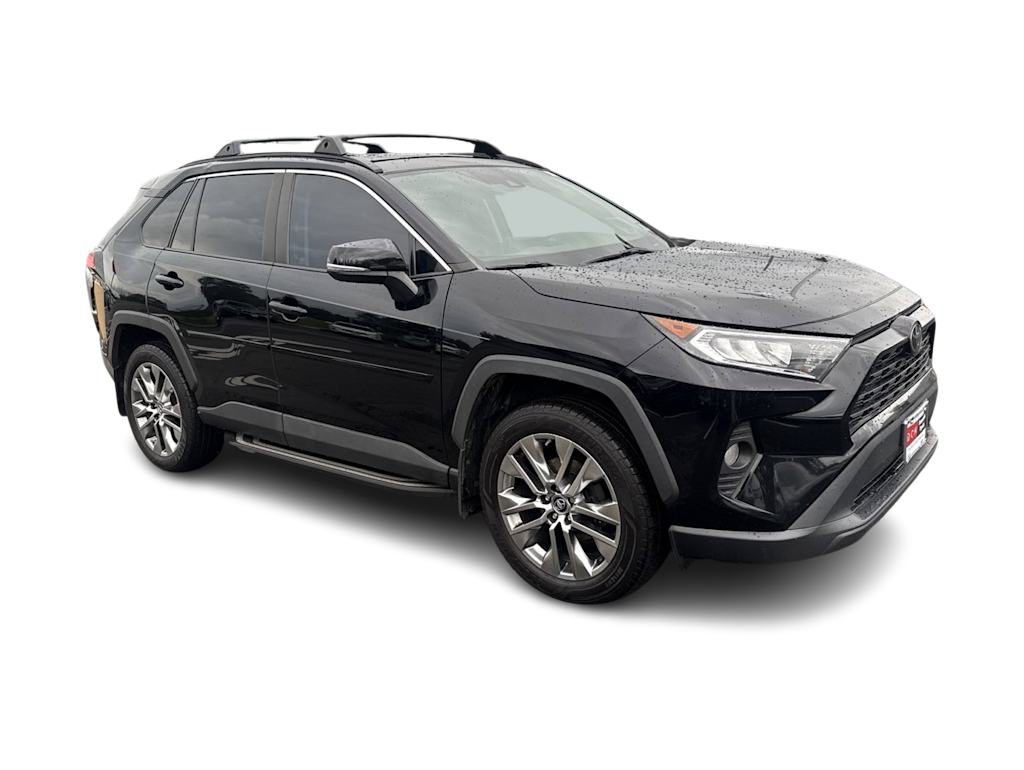 Thumbnail: 2019 Toyota RAV4 - 17