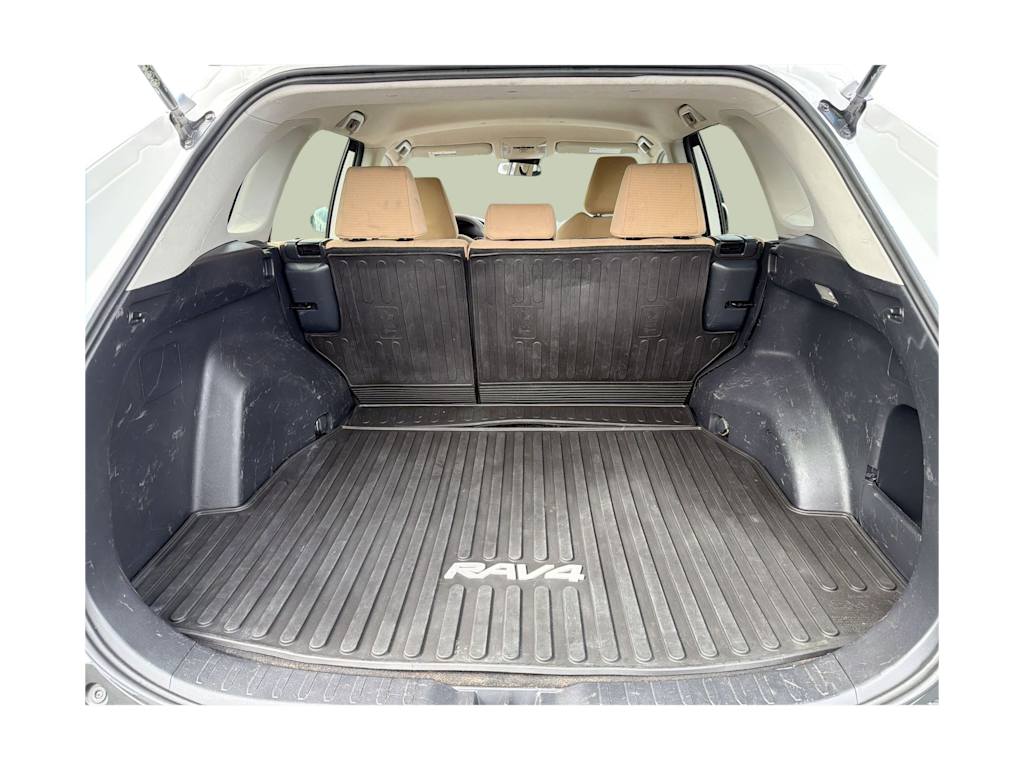 Thumbnail: 2019 Toyota RAV4 - 18