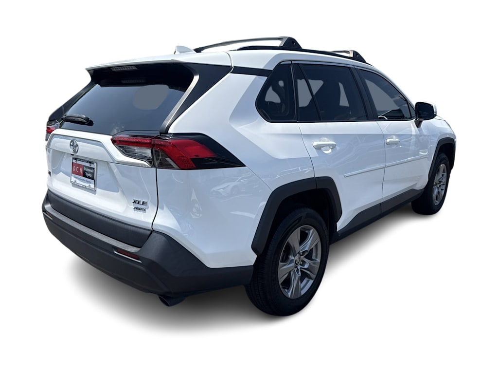 Thumbnail: 2022 Toyota RAV4 - 18