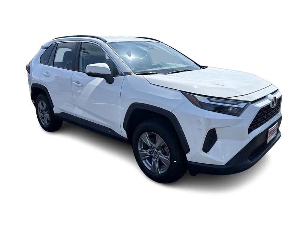 Thumbnail: 2022 Toyota RAV4 - 17