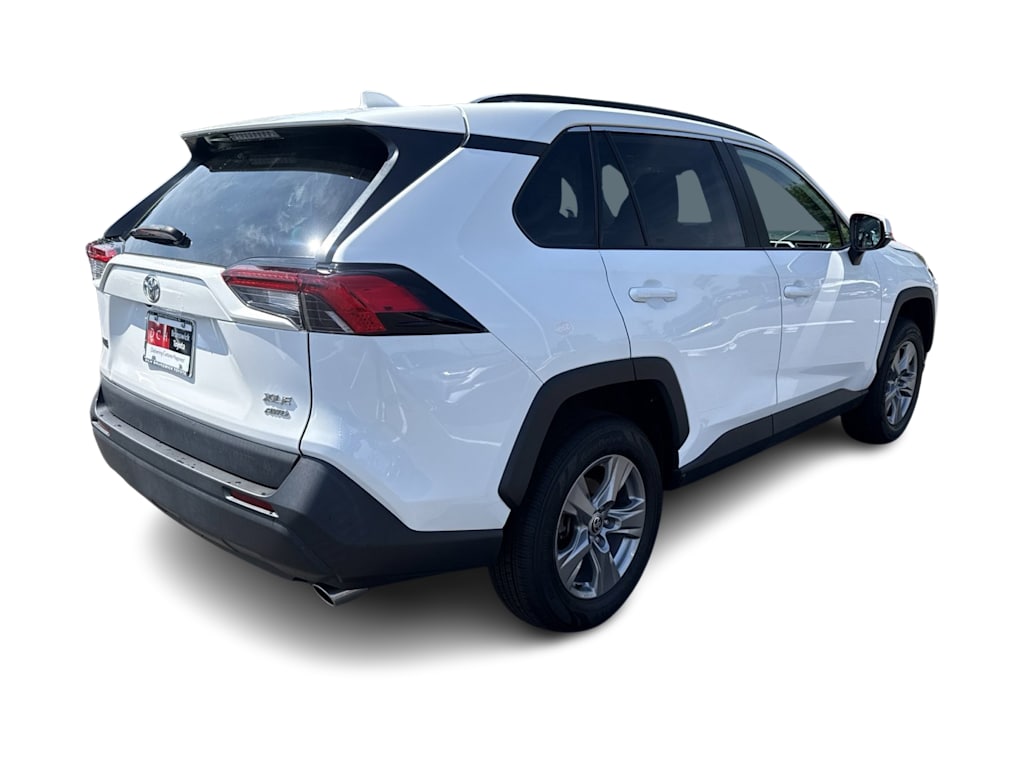 Thumbnail: 2022 Toyota RAV4 - 18
