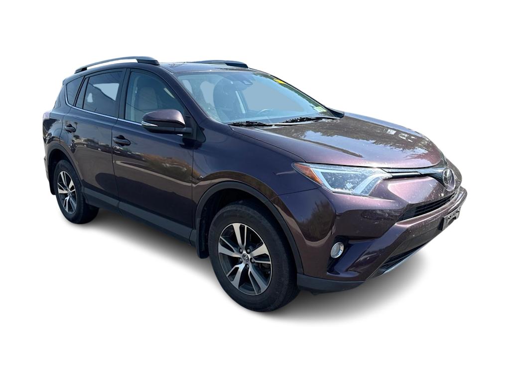 Thumbnail: 2018 Toyota RAV4 - 17