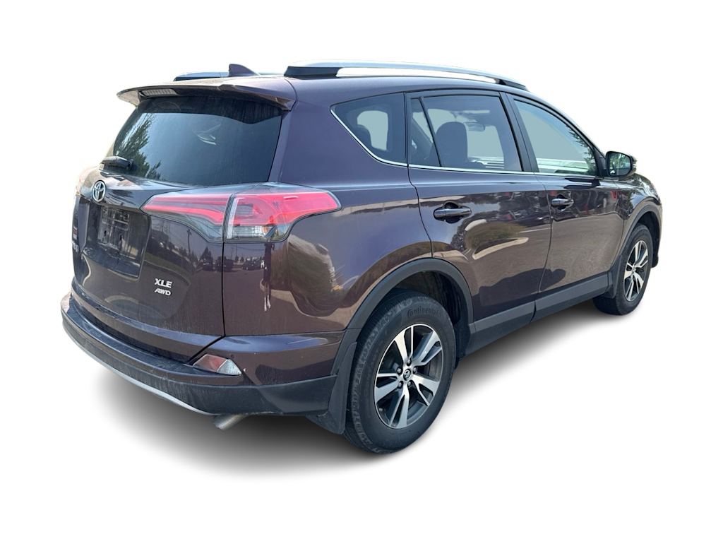 Thumbnail: 2018 Toyota RAV4 - 18