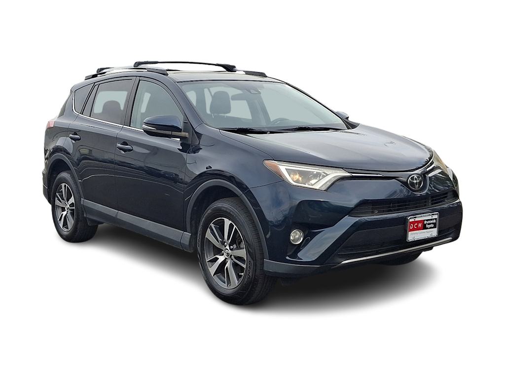 2017 Toyota RAV4 XLE 16