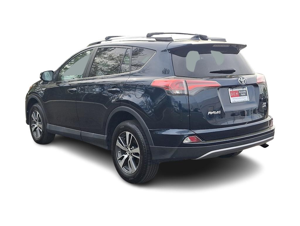 2017 Toyota RAV4 XLE 4
