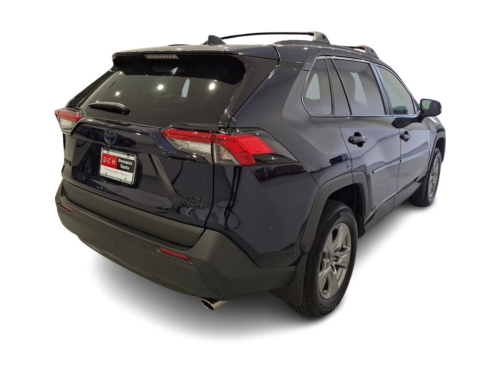 2023 Toyota RAV4 XLE 17