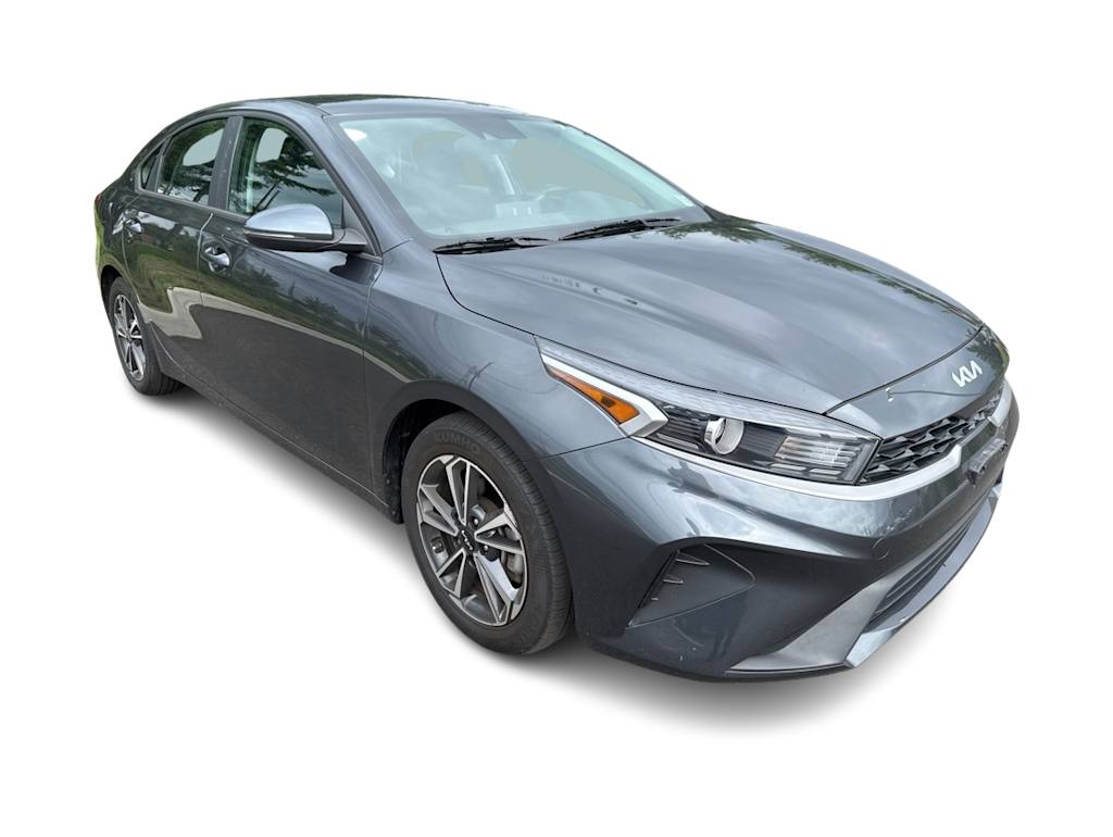 Thumbnail: 2023 Kia Forte - 17