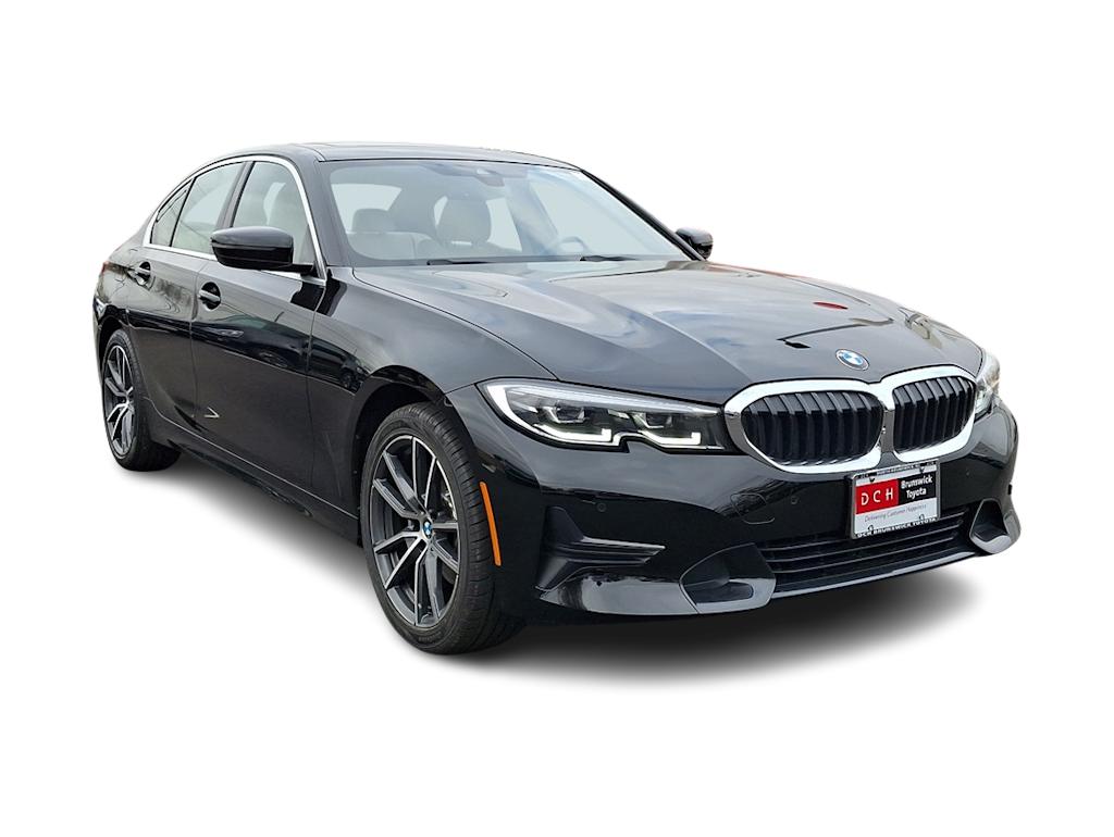 2022 BMW 3 Series 330xi 11