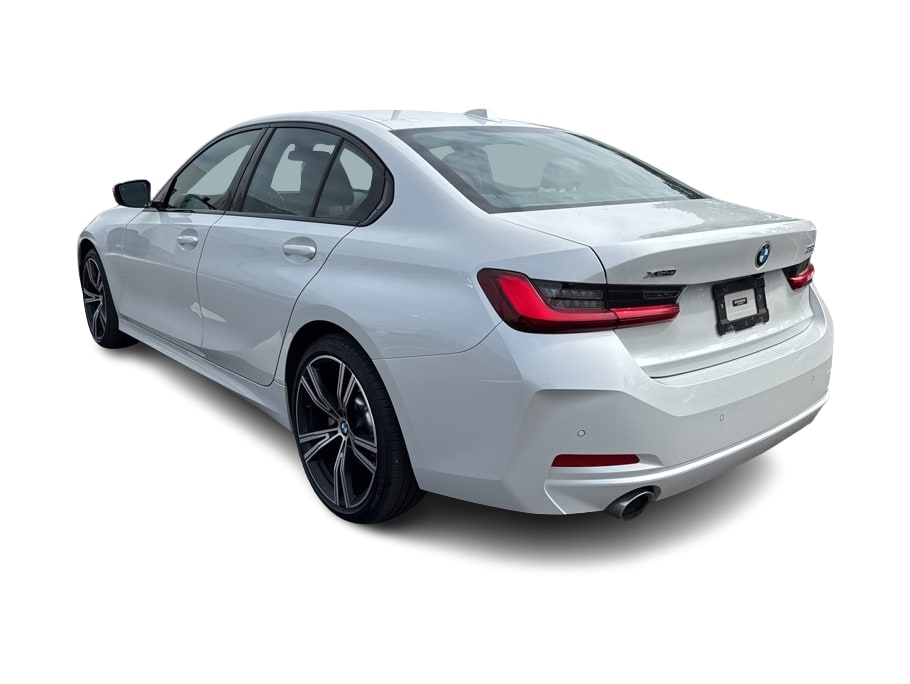Thumbnail: 2023 BMW 3 Series - 3