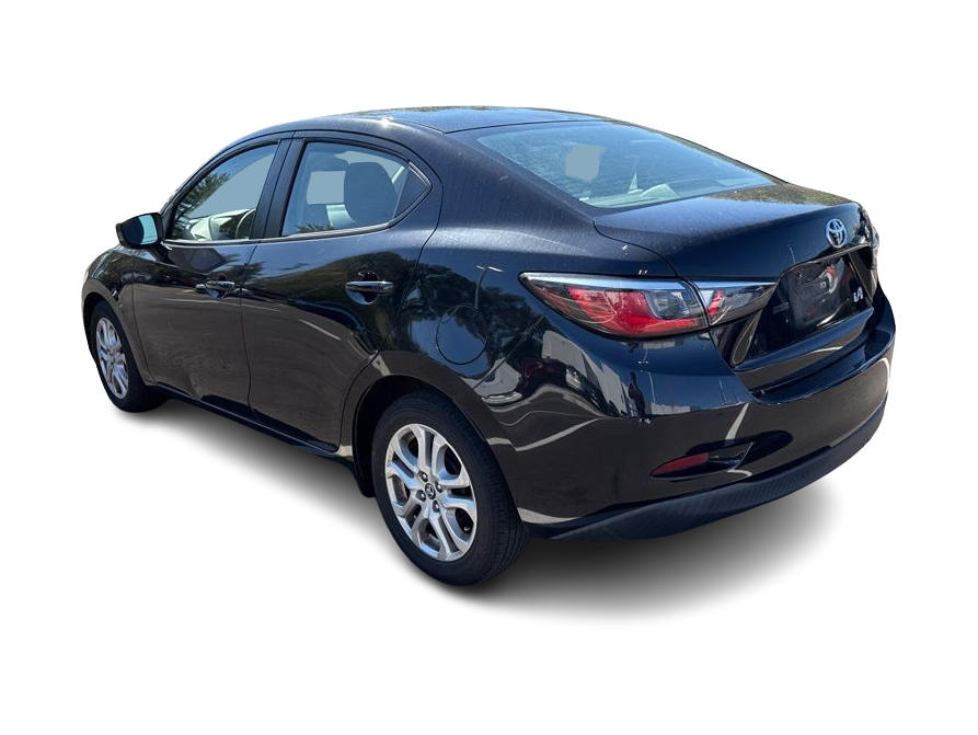 Thumbnail: 2017 Toyota Yaris iA - 3