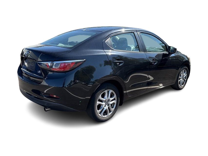 Thumbnail: 2017 Toyota Yaris iA - 17