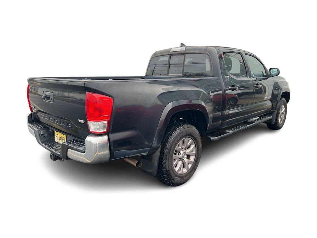 Thumbnail: 2017 Toyota Tacoma - 12