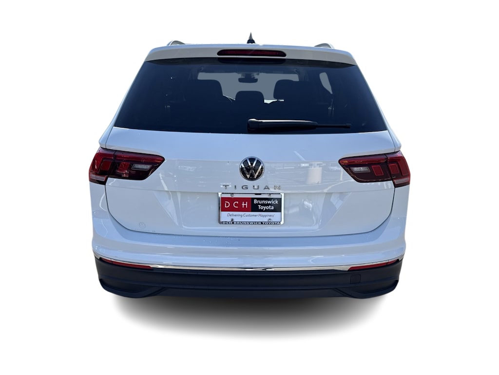 Thumbnail: 2023 Volkswagen Tiguan - 4