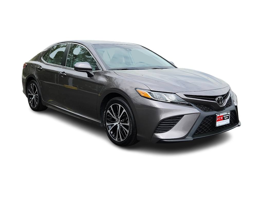2018 Toyota Camry SE 17