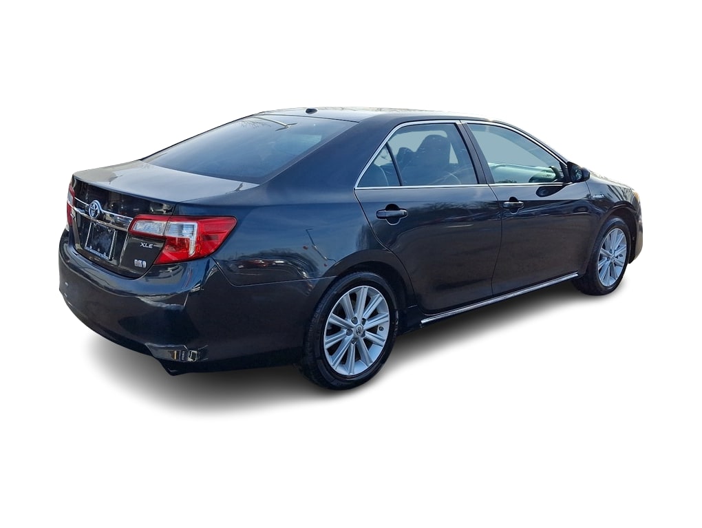 2013 Toyota Camry XLE 16