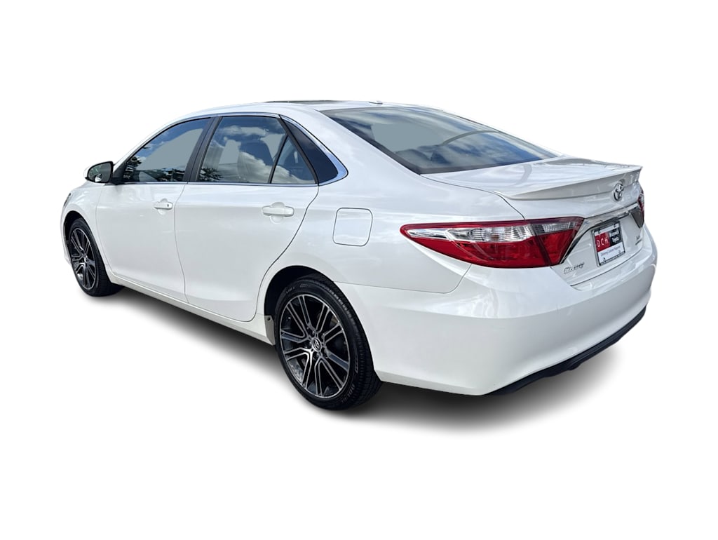 Thumbnail: 2016 Toyota Camry - 3