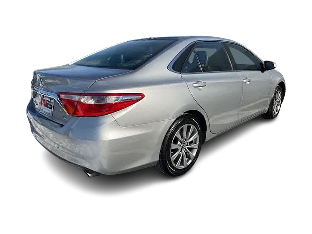 2017 Toyota Camry XLE 15