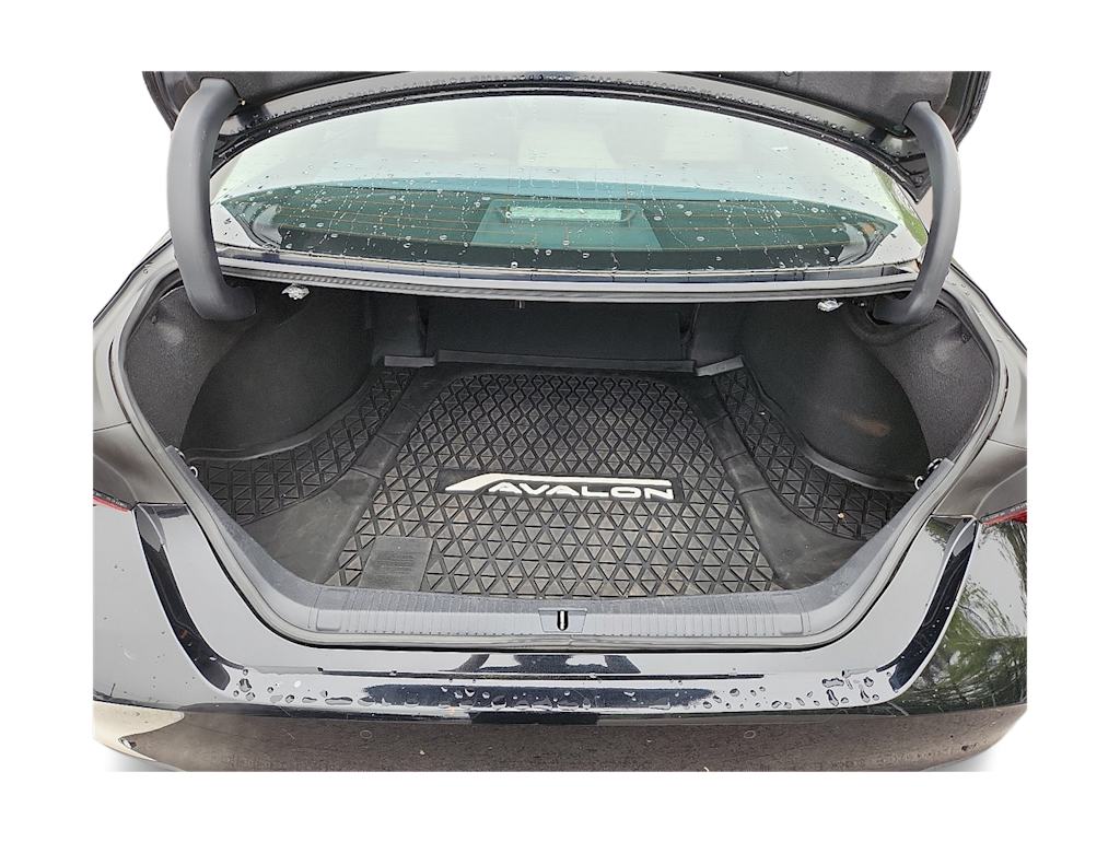 2019 Toyota Avalon Limited 15