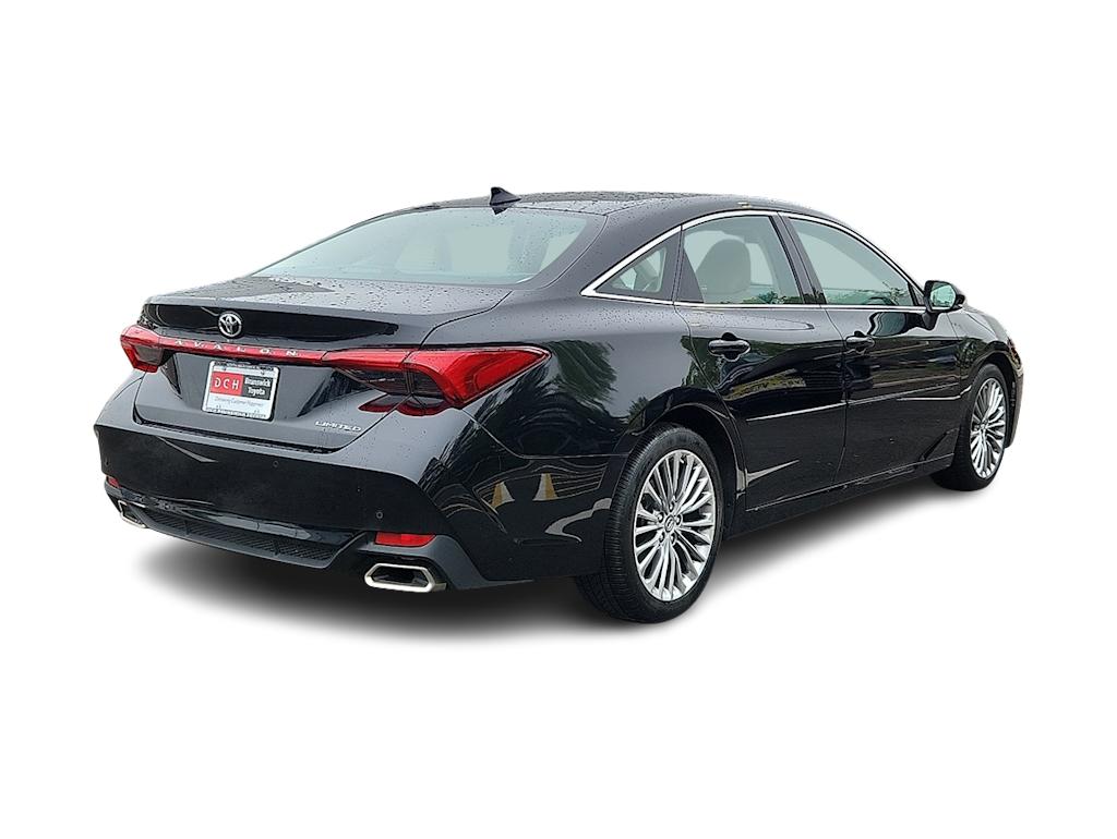 2019 Toyota Avalon Limited 19
