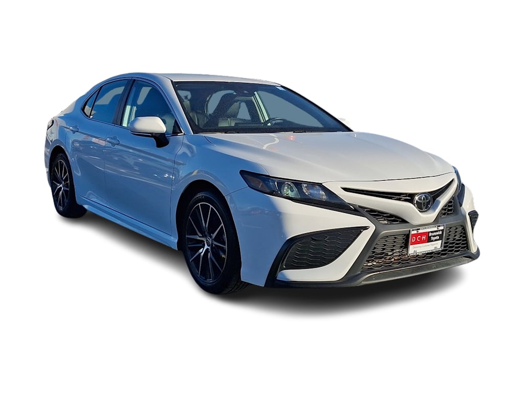 2022 Toyota Camry SE 16