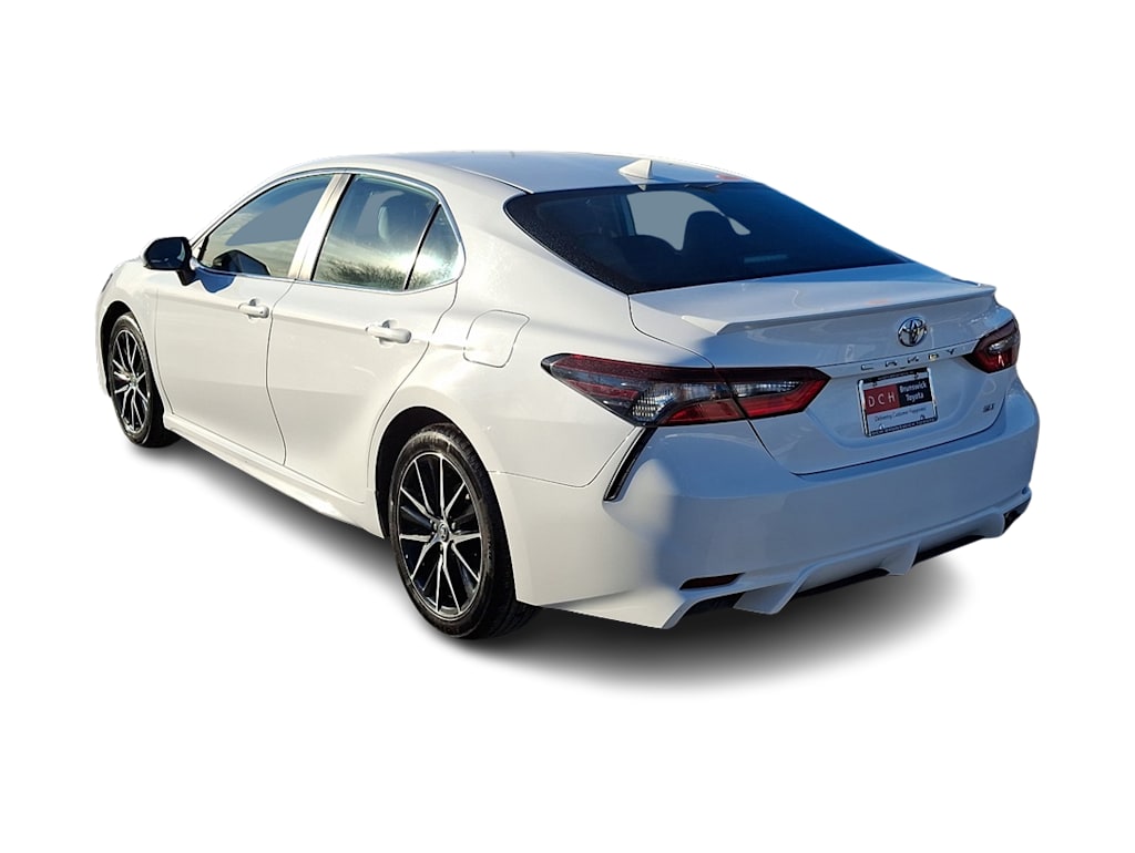 2022 Toyota Camry SE 4