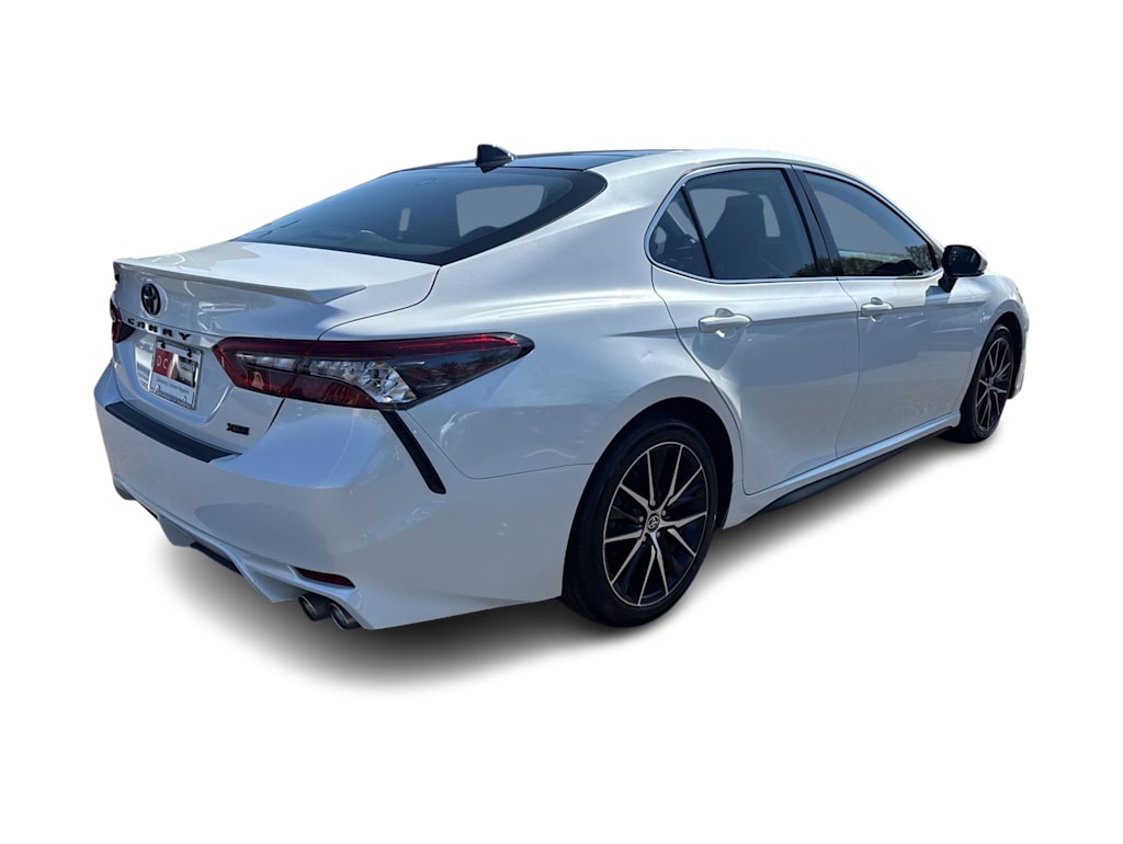Thumbnail: 2022 Toyota Camry - 17