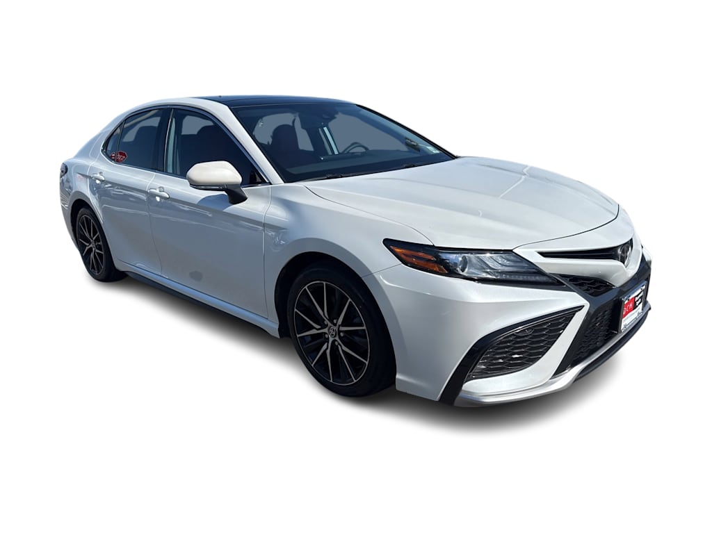 Thumbnail: 2022 Toyota Camry - 16
