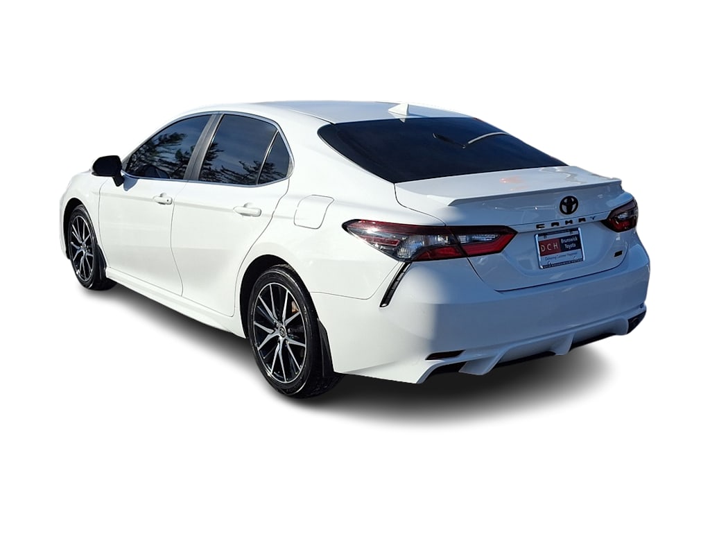 2022 Toyota Camry SE 4