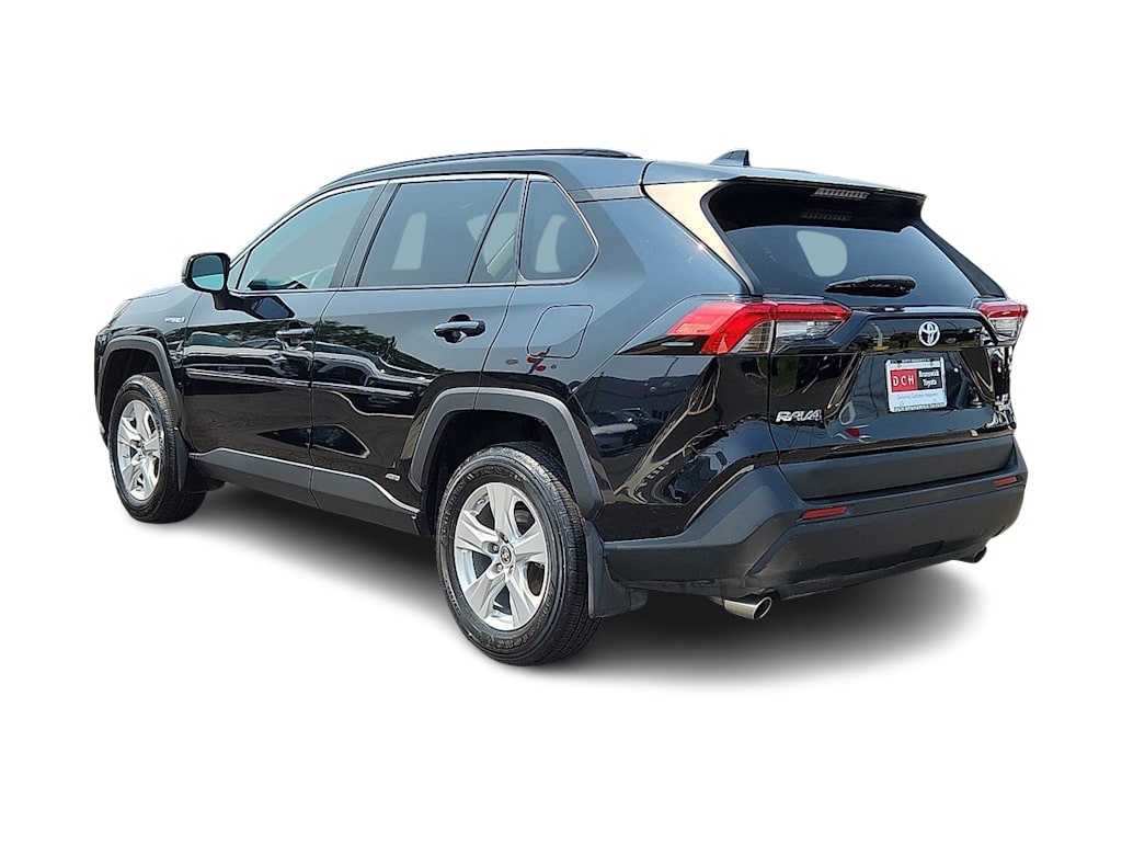 2021 Toyota RAV4 LE 4