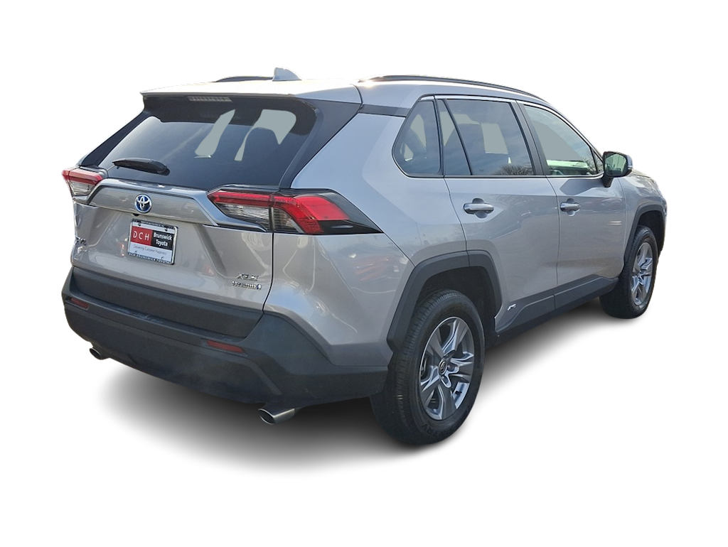 2022 Toyota RAV4 XLE 16