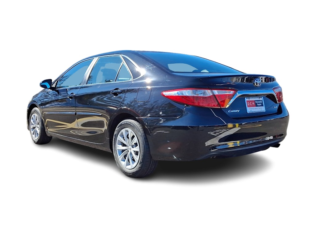 2016 Toyota Camry LE 4