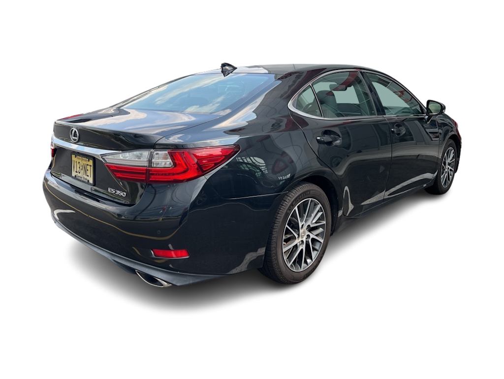 Thumbnail: 2018 Lexus ES - 14