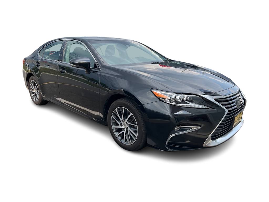 Thumbnail: 2018 Lexus ES - 13